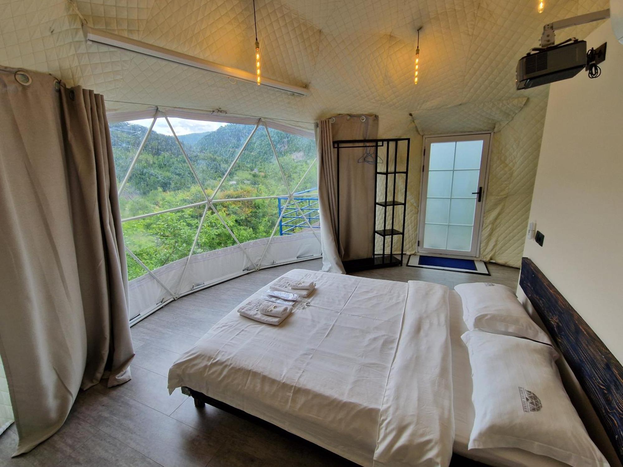 Отель Glamping Georgia Krikhi Амбролаури Экстерьер фото