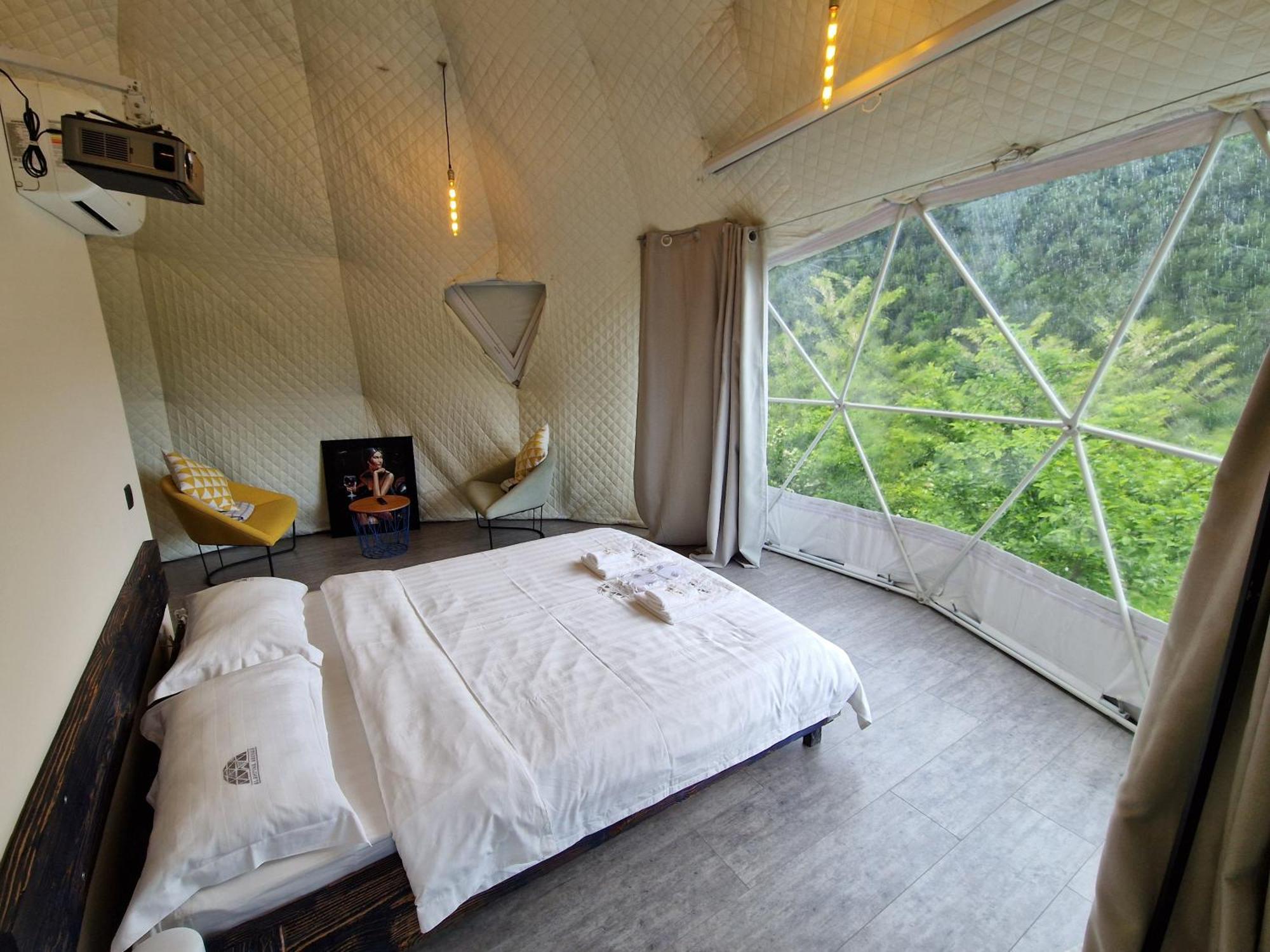 Отель Glamping Georgia Krikhi Амбролаури Экстерьер фото