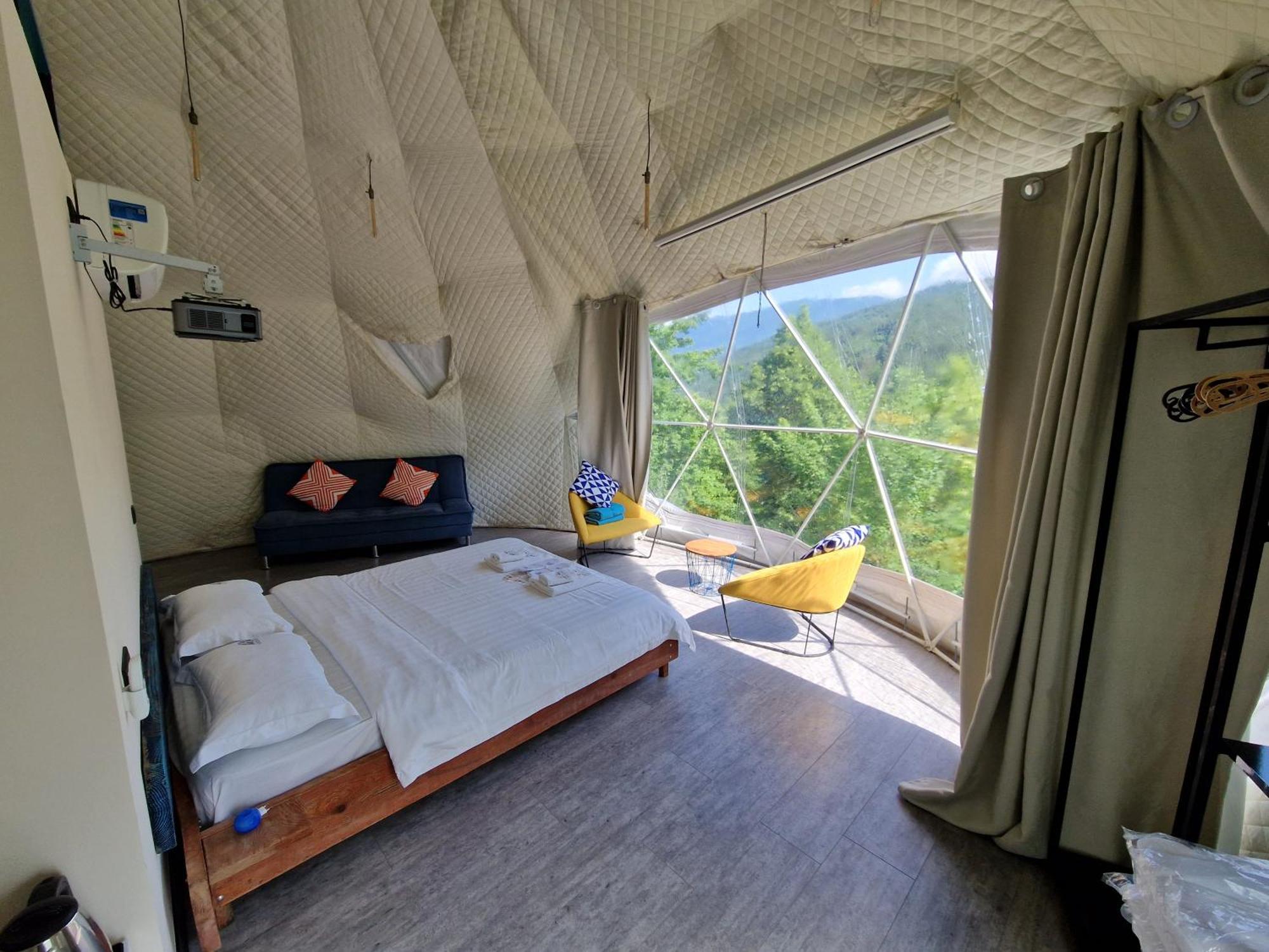 Отель Glamping Georgia Krikhi Амбролаури Экстерьер фото