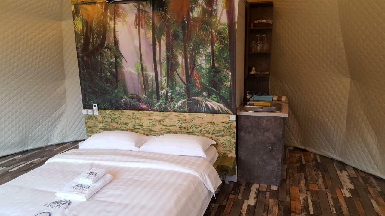 Отель Glamping Georgia Krikhi Амбролаури Экстерьер фото